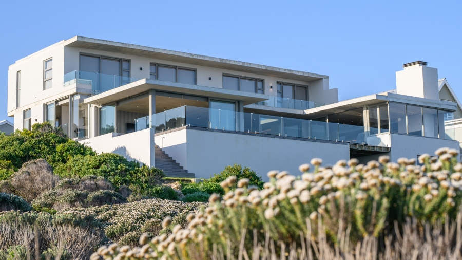 5 Bedroom Property for Sale in Suiderstrand Western Cape